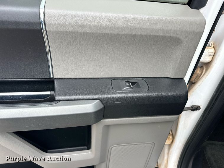 image for item NG9920 2016 Ford F150 SuperCrew pickup truck