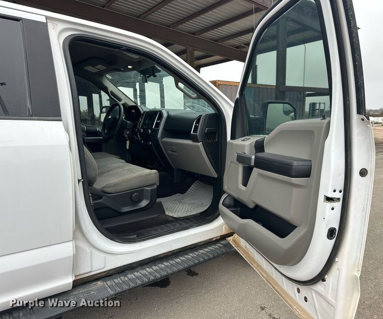 image for item NG9920 2016 Ford F150 SuperCrew pickup truck