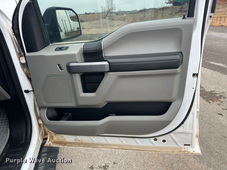 image for item NG9920 2016 Ford F150 SuperCrew pickup truck