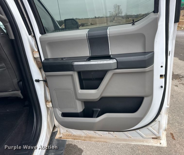 image for item NG9920 2016 Ford F150 SuperCrew pickup truck