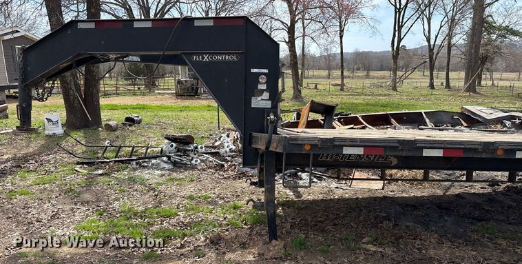 image for item OB9521 2018 Elite Cottage Builders Dovetail-36 equipment trailer