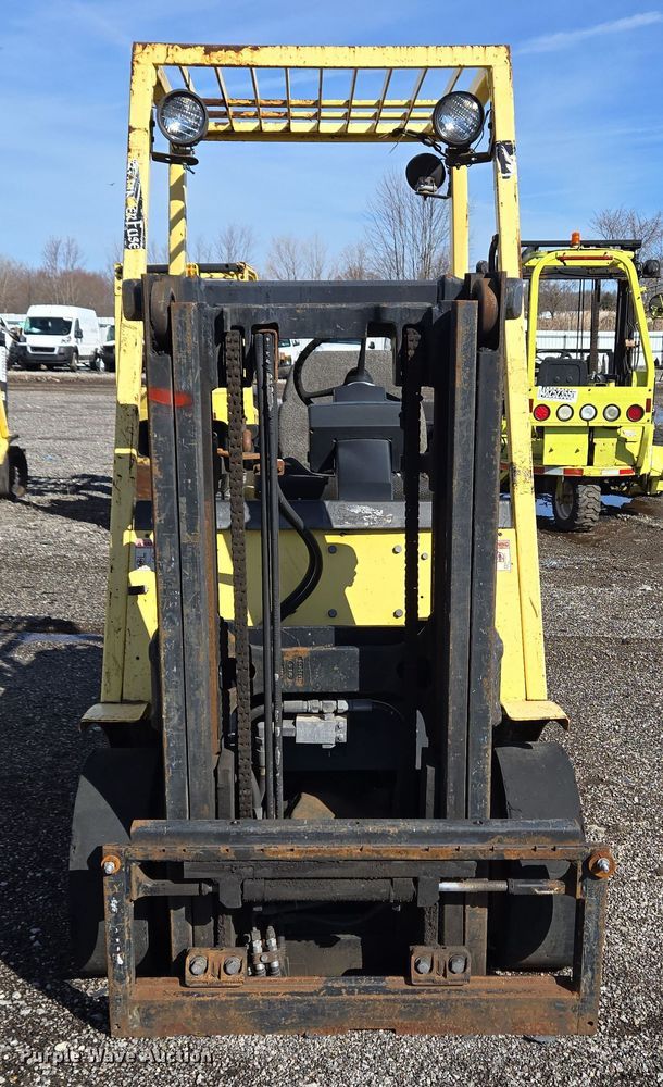 image for item YA0382 2006 Hyster S40XM forklift
