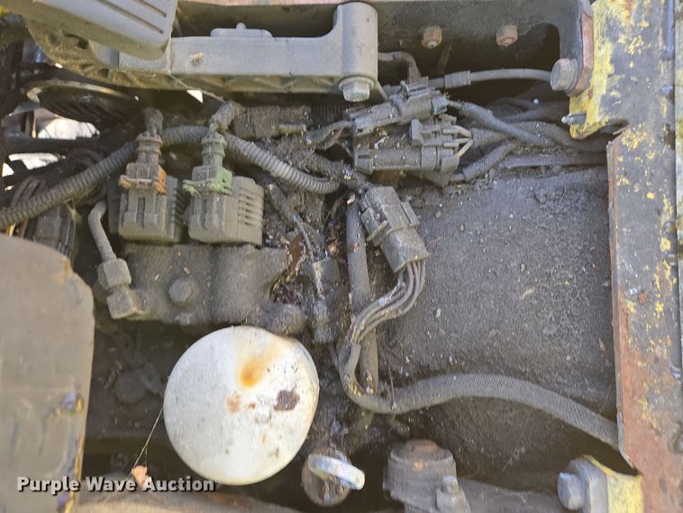 image for item YA0382 2006 Hyster S40XM forklift