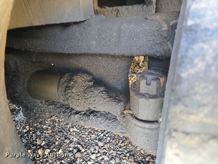 image for item YA0382 2006 Hyster S40XM forklift