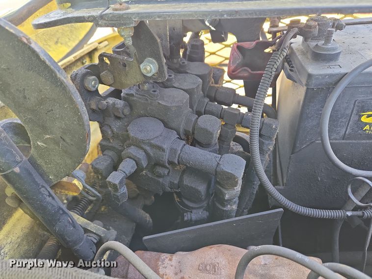 image for item YA0382 2006 Hyster S40XM forklift