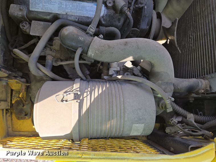 image for item YA0382 2006 Hyster S40XM forklift