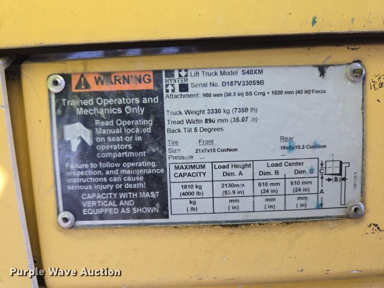 image for item YA0382 2006 Hyster S40XM forklift