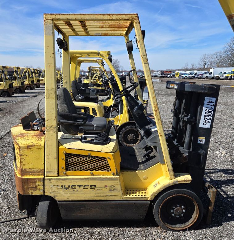 image for item YA0383 2006 Hyster S40XM forklift