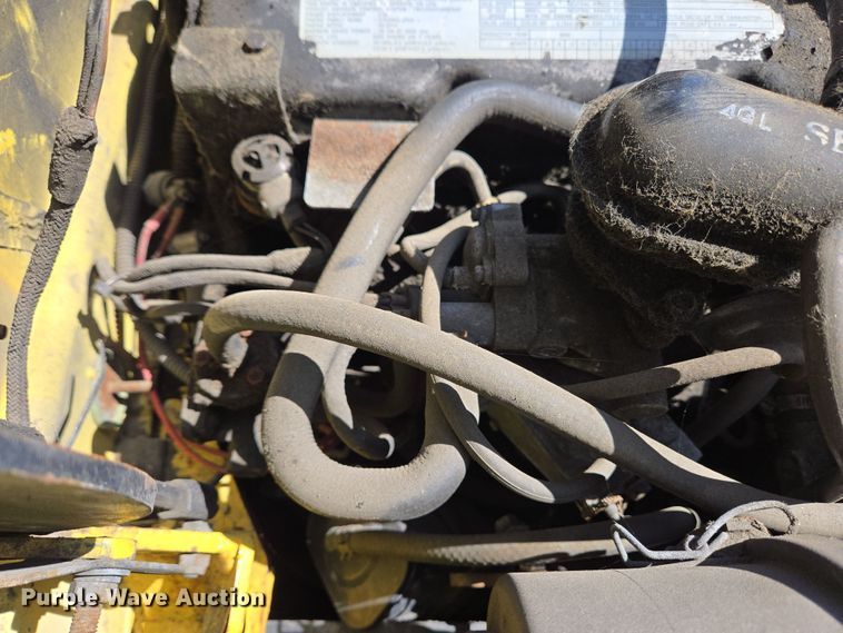 image for item YA0383 2006 Hyster S40XM forklift