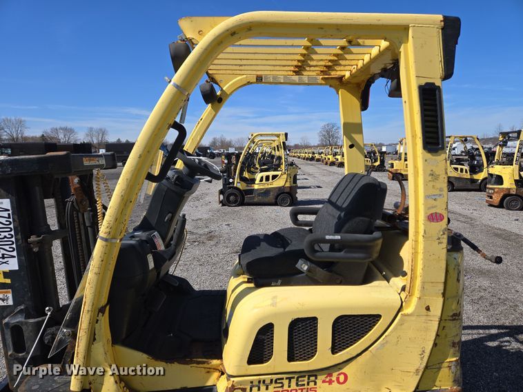 image for item YA0384 2008 Hyster S40FT forklift