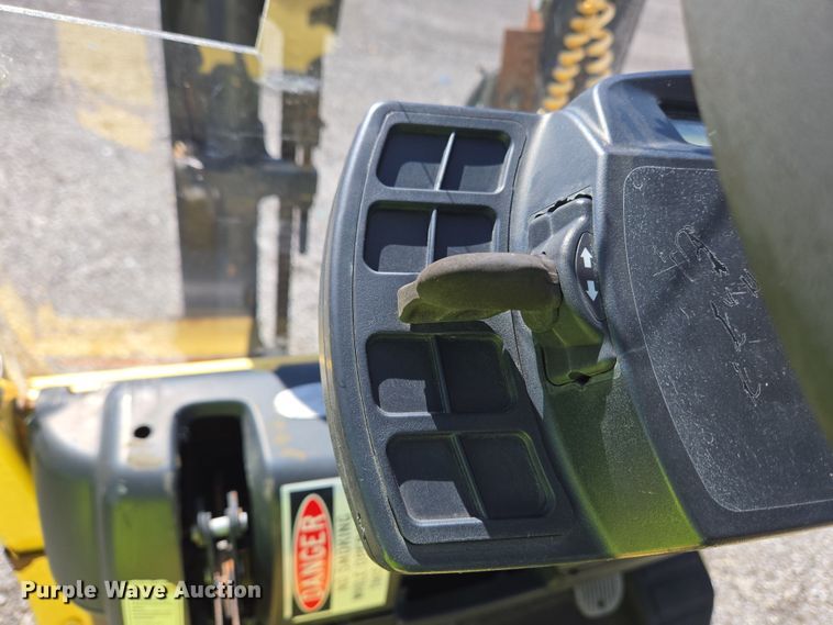 image for item YA0384 2008 Hyster S40FT forklift