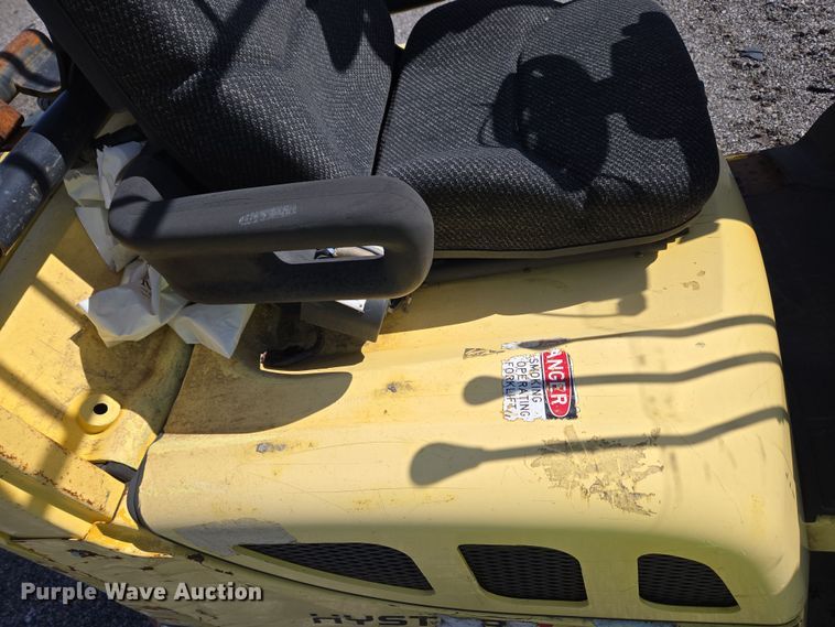 image for item YA0384 2008 Hyster S40FT forklift