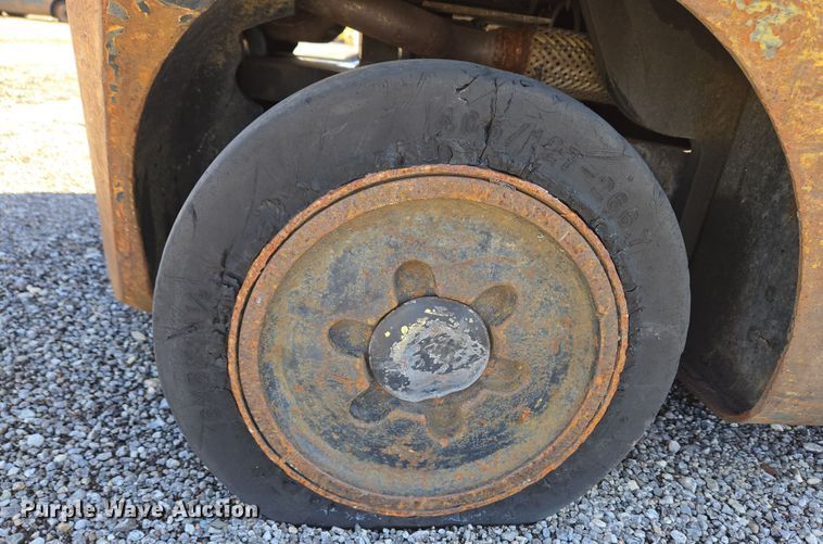 image for item YA0384 2008 Hyster S40FT forklift