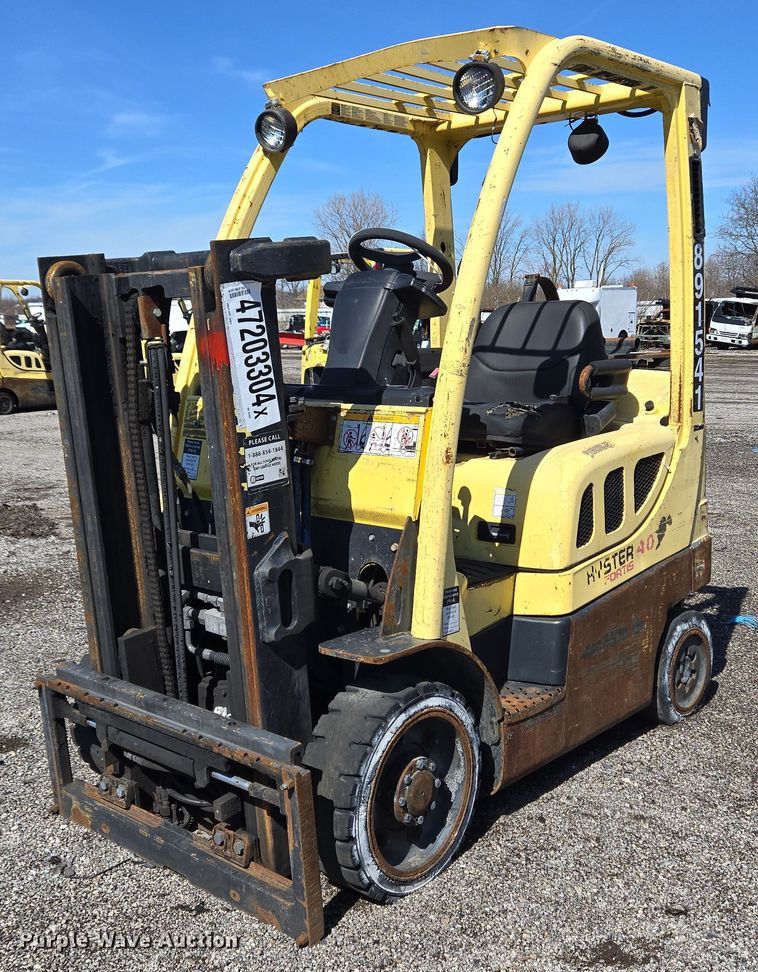 image for item YA0385 2008 Hyster S40FT forklift