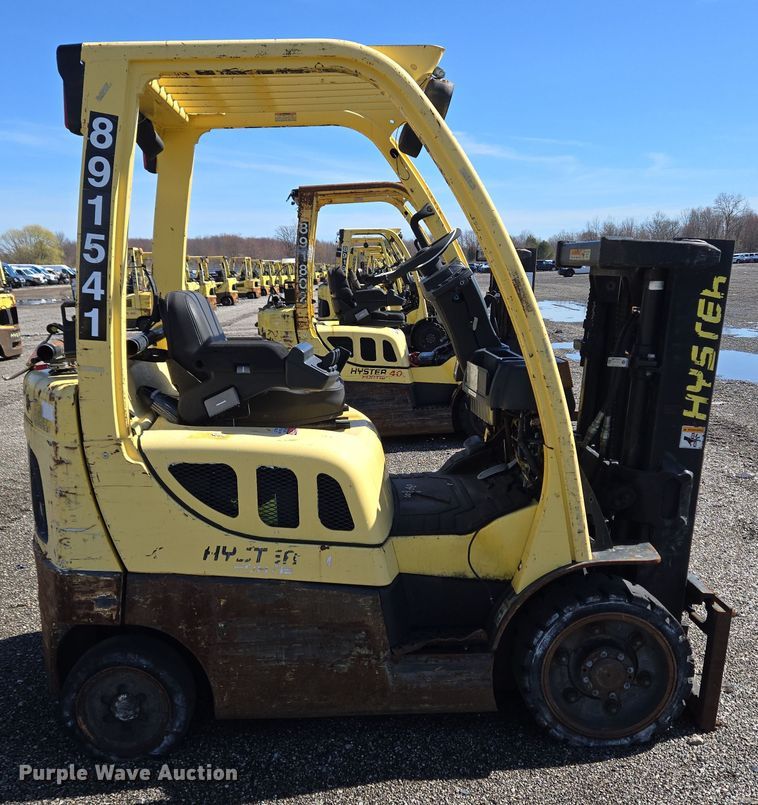 image for item YA0385 2008 Hyster S40FT forklift
