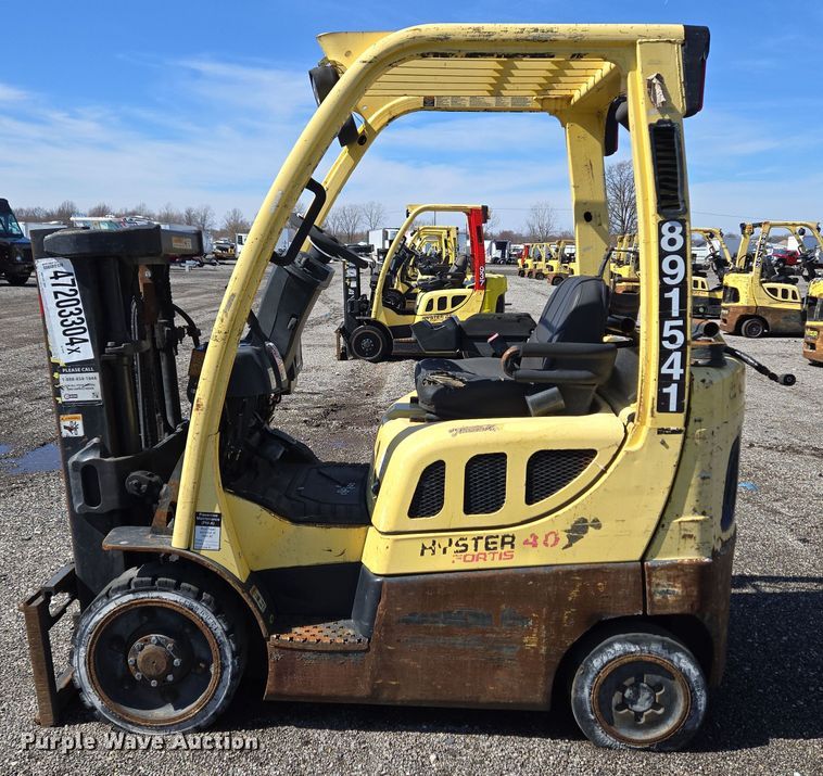 image for item YA0385 2008 Hyster S40FT forklift