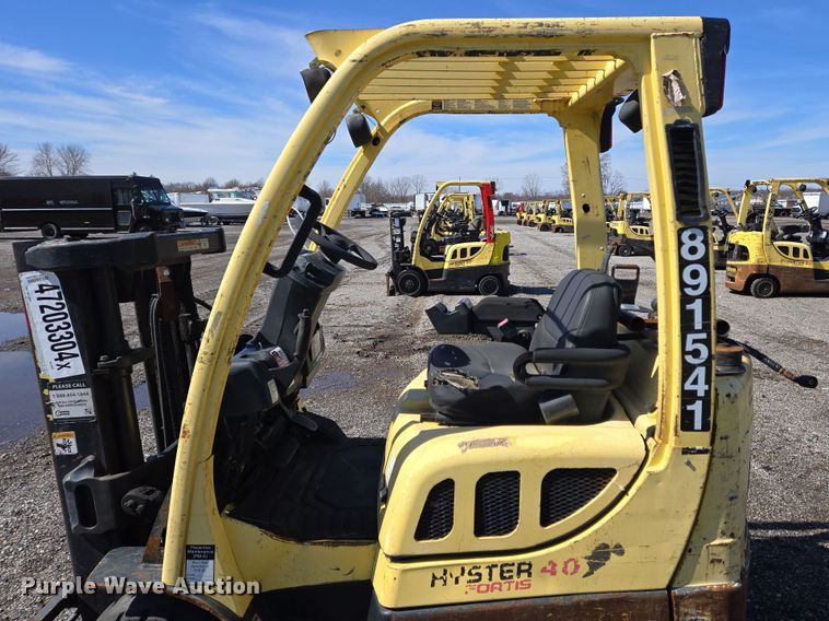 image for item YA0385 2008 Hyster S40FT forklift