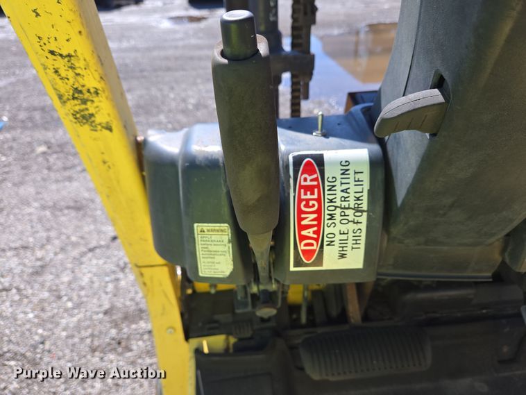 image for item YA0385 2008 Hyster S40FT forklift