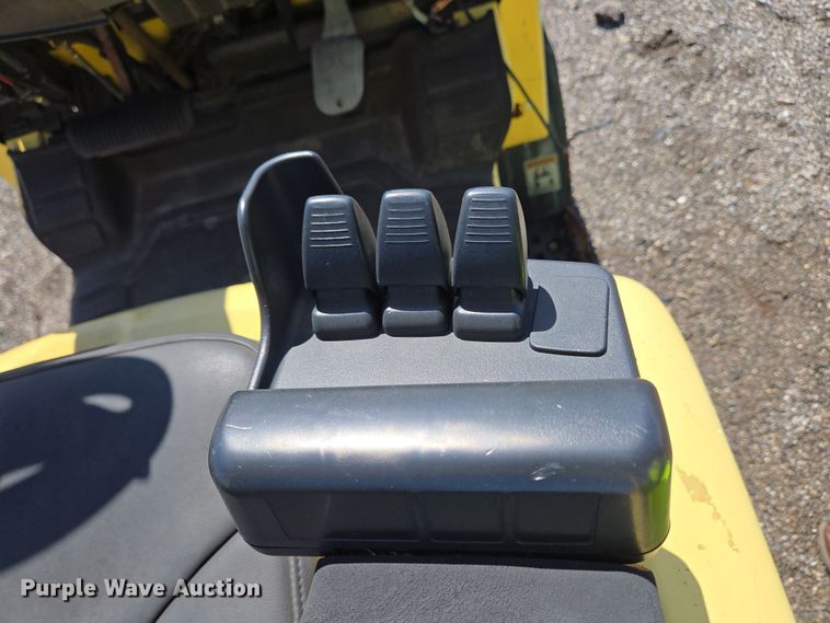 image for item YA0385 2008 Hyster S40FT forklift