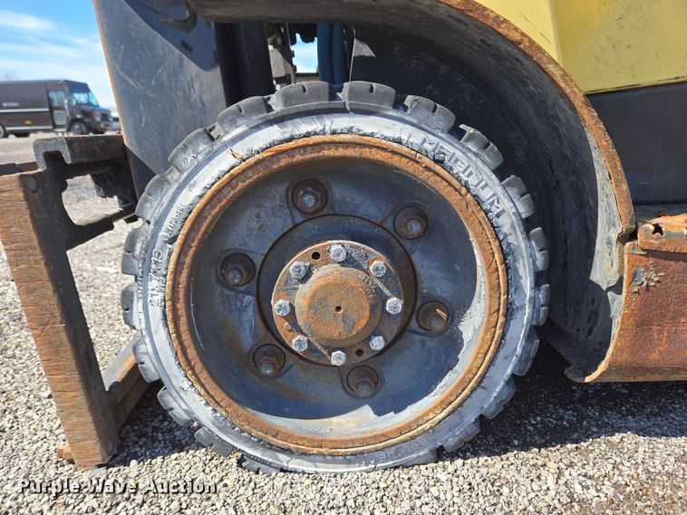 image for item YA0385 2008 Hyster S40FT forklift