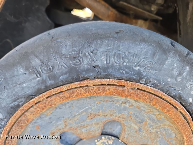 image for item YA0385 2008 Hyster S40FT forklift