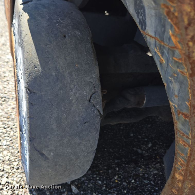 image for item YA0385 2008 Hyster S40FT forklift