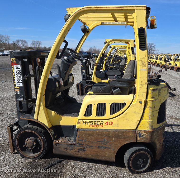 image for item YA0386 Hyster S40FT forklift