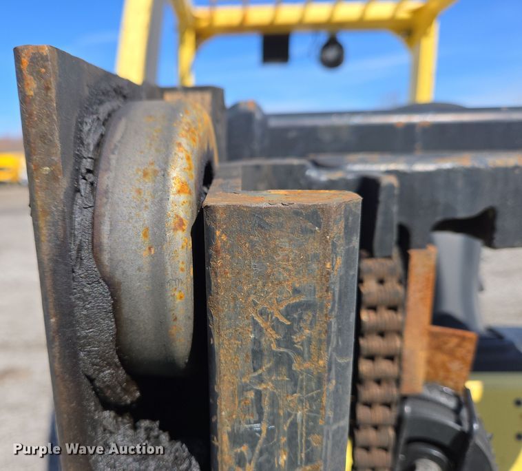 image for item YA0386 Hyster S40FT forklift