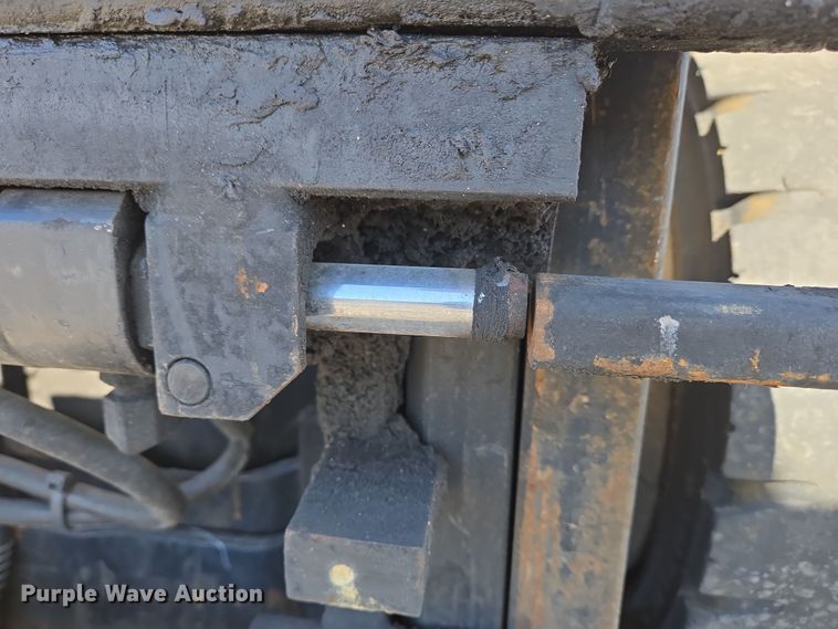 image for item YA0386 Hyster S40FT forklift