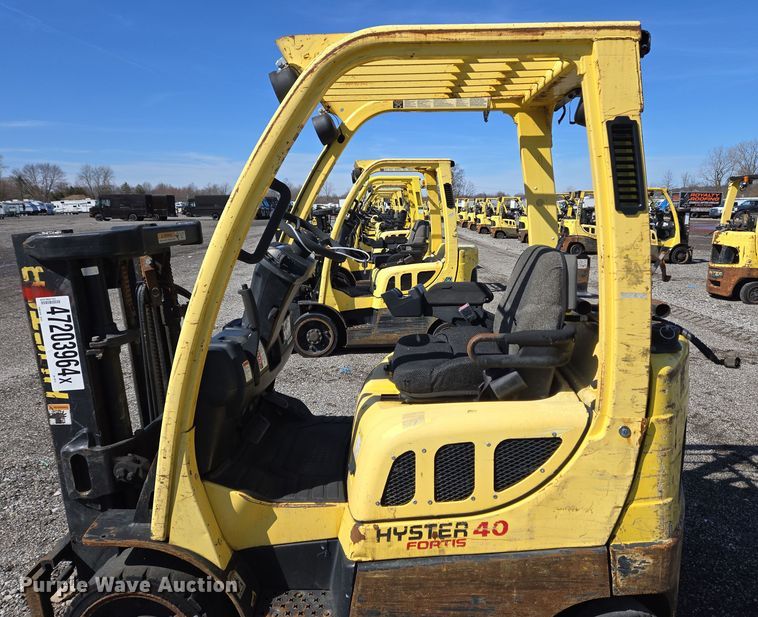 image for item YA0386 Hyster S40FT forklift