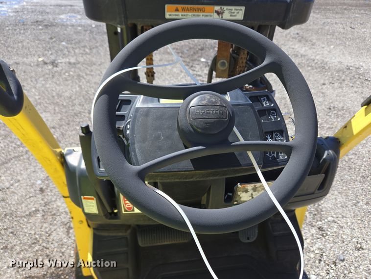 image for item YA0386 Hyster S40FT forklift