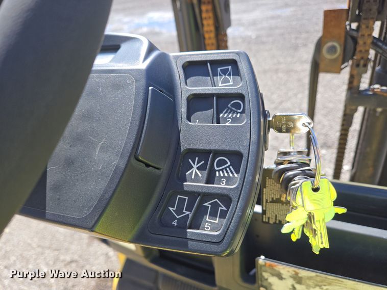 image for item YA0386 Hyster S40FT forklift