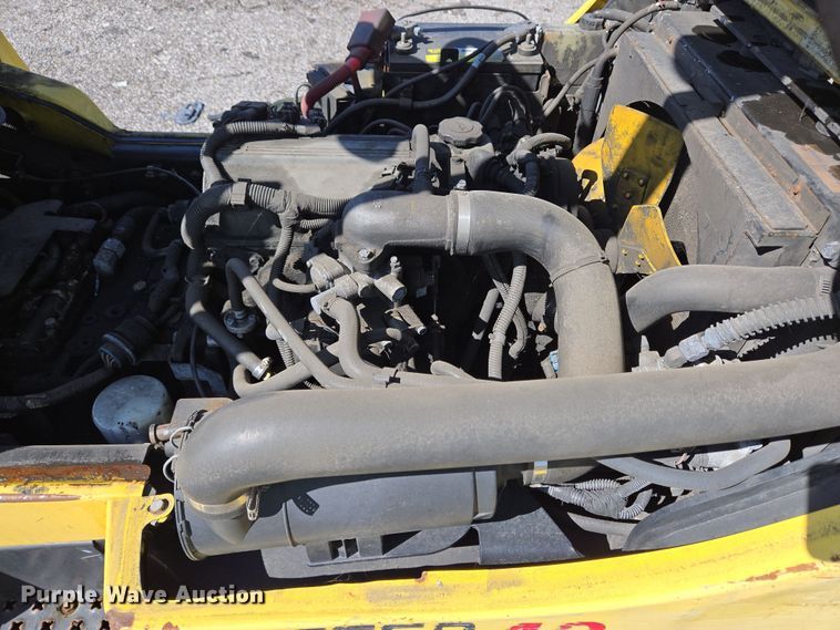 image for item YA0386 Hyster S40FT forklift