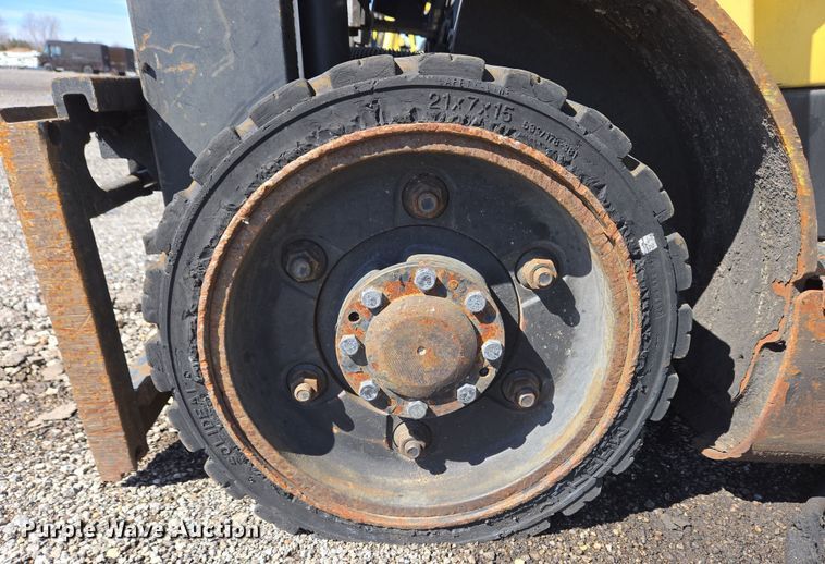 image for item YA0386 Hyster S40FT forklift