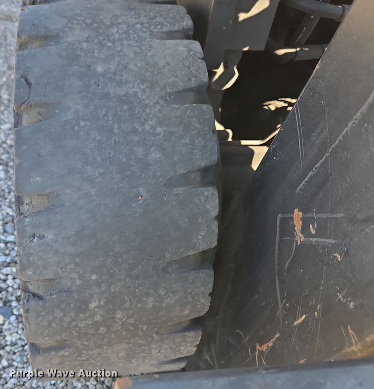 image for item YA0386 Hyster S40FT forklift