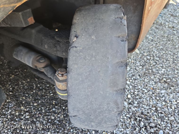 image for item YA0386 Hyster S40FT forklift