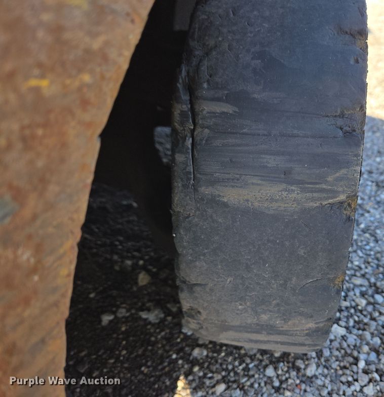 image for item YA0386 Hyster S40FT forklift