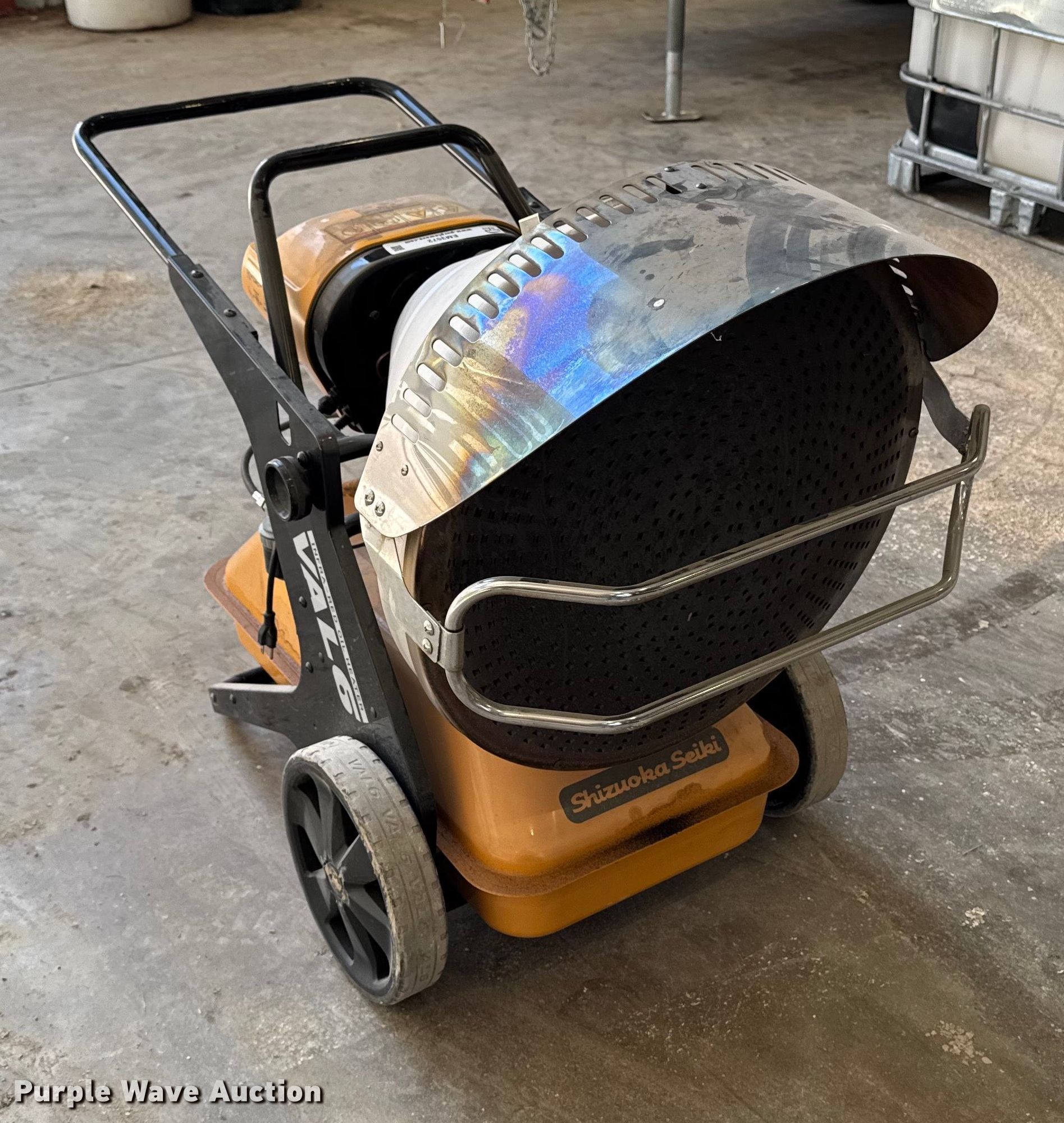 Shizuoka Seiki Co. Val6 infrared oil heater in Winterset, IA