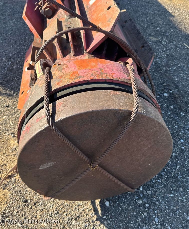 image for item DE2128 MKT E33/3C/2CC piling driver