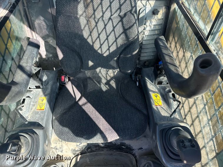 image for item DE2129 2015 Caterpillar 289D tracked skid steer loader