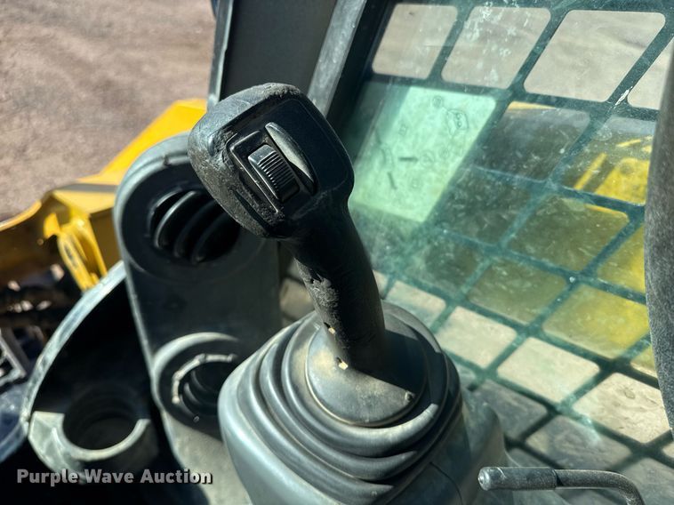 image for item DE2129 2015 Caterpillar 289D tracked skid steer loader