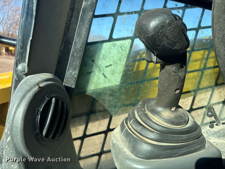 image for item DE2129 2015 Caterpillar 289D tracked skid steer loader