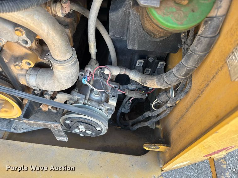 image for item DE2129 2015 Caterpillar 289D tracked skid steer loader