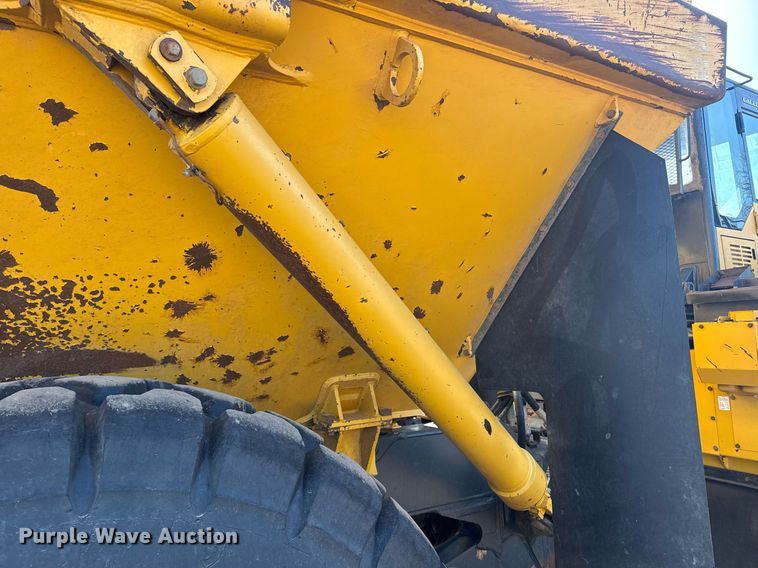 image for item DE2130 2007 Komatsu HM400-2 articulated haul truck