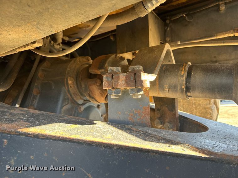 image for item DE2130 2007 Komatsu HM400-2 articulated haul truck