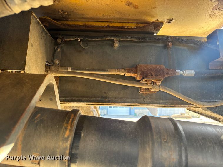 image for item DE2130 2007 Komatsu HM400-2 articulated haul truck