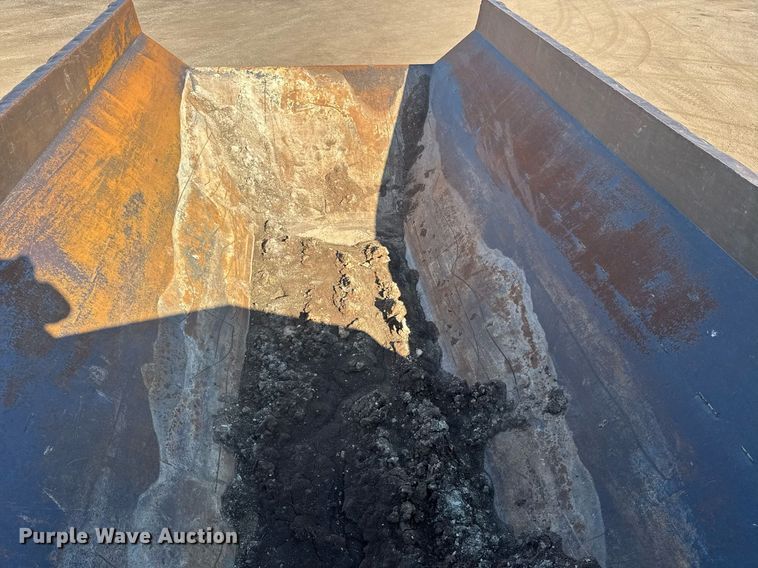 image for item DE2130 2007 Komatsu HM400-2 articulated haul truck