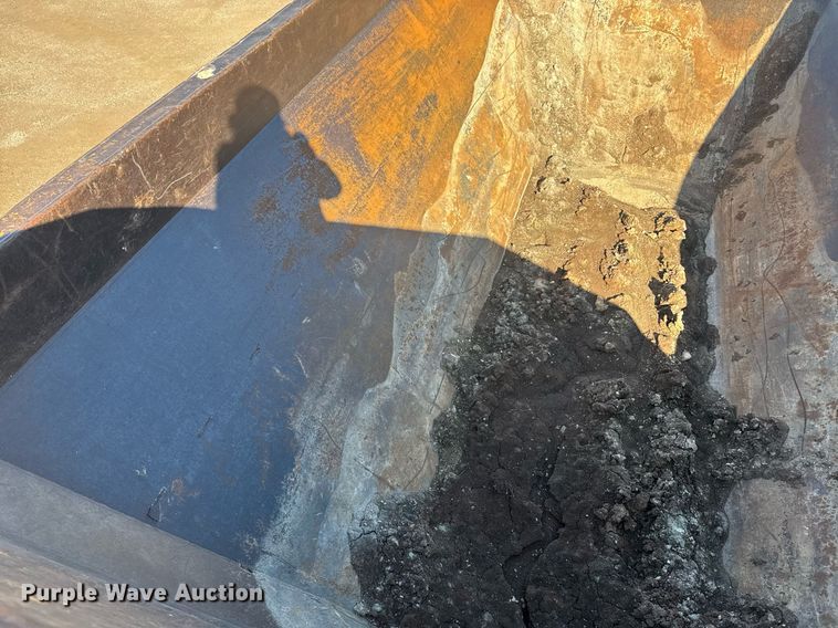 image for item DE2130 2007 Komatsu HM400-2 articulated haul truck