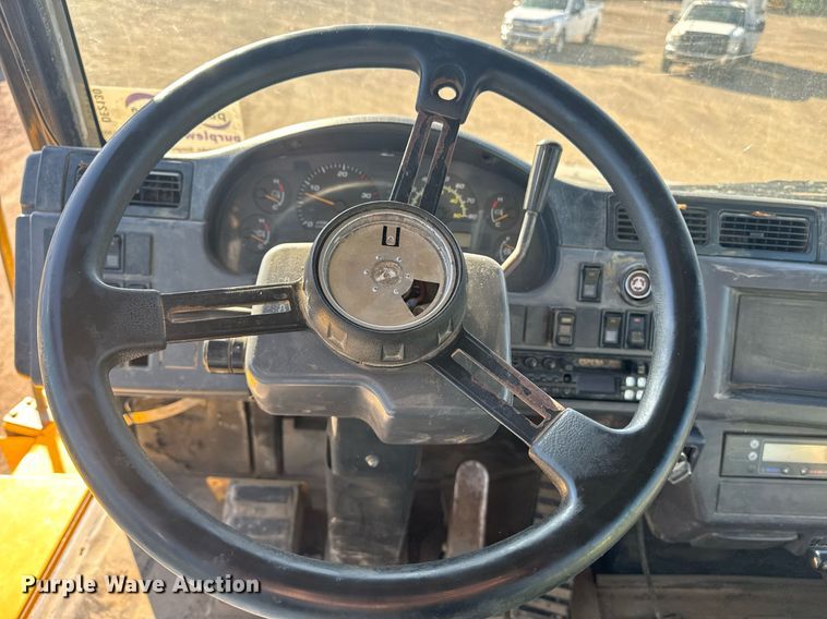 image for item DE2130 2007 Komatsu HM400-2 articulated haul truck