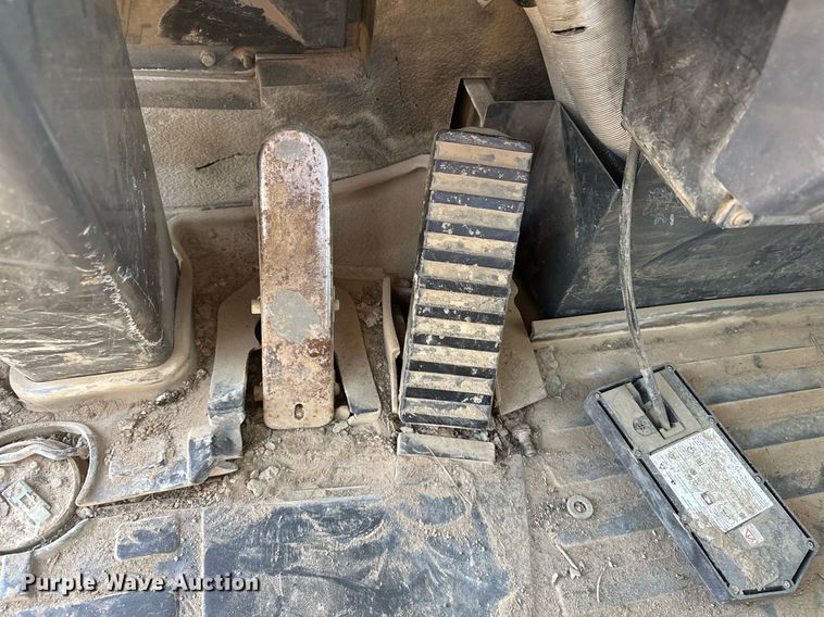 image for item DE2130 2007 Komatsu HM400-2 articulated haul truck